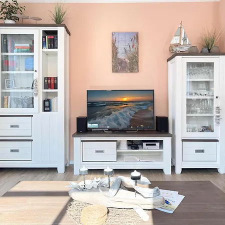 Kaeptn Adi Apartment Kirr