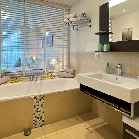 Kaeptn Adi Apartment *